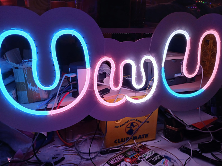 שלט צבעוני שעשו לבד